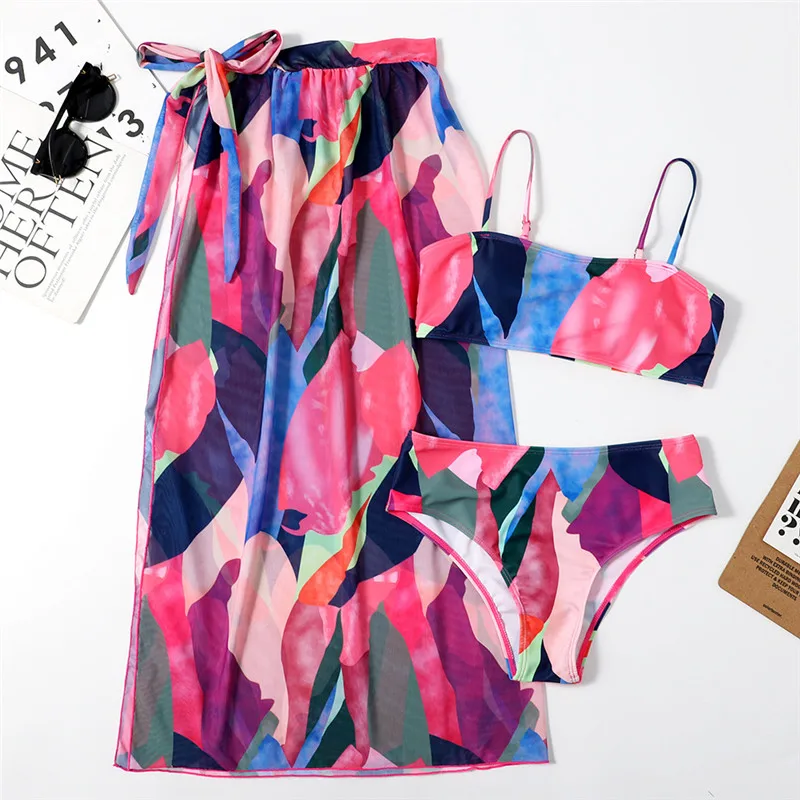 

2021 Women Swimwear New Digital Print Bikini Sexy Halter Tops Brief Style Split Mesh Three Piece Swimsuit Set Beach Bathing Suit