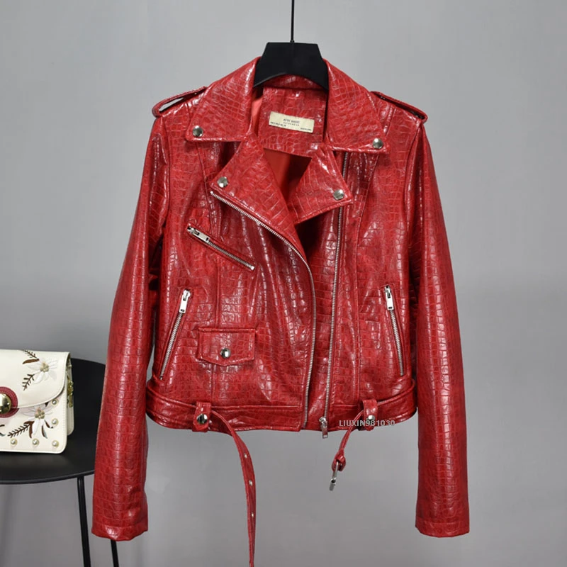 Осенняя Женская куртка из искусственной мягкой кожи под змеиную кожу короткие