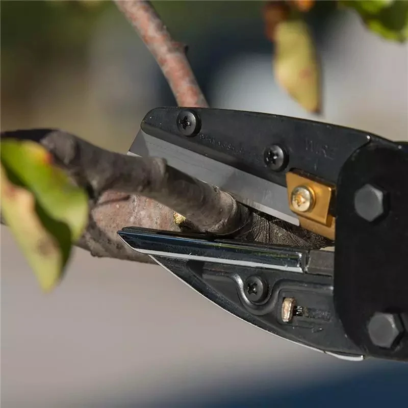 

3 In 1 Power Cutting Tool with Built-In Wire Cutter Multi Tool Pliers Hand Tools Garden Pruning B1