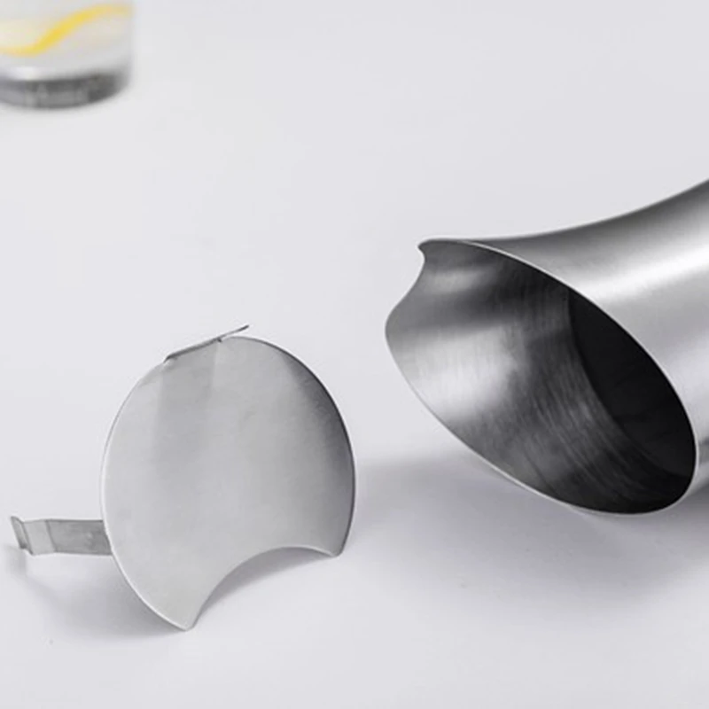 

Cold Kettle Household Thick Stainless Steel Water Pot Pot Restaurant Restaurant Juice Pot 2000 Ml