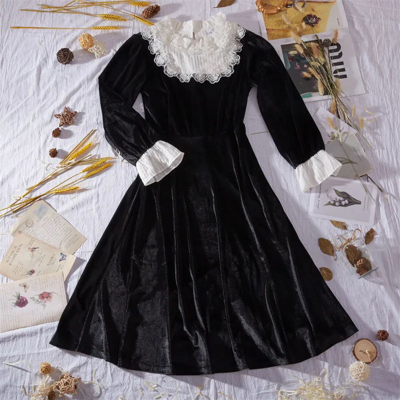 

Vintage Black Velvet Dress Women Long Sleeve Lace Midi Dress 2021 Winter Evening Party One Piece Dress Korean Elegant Clothes