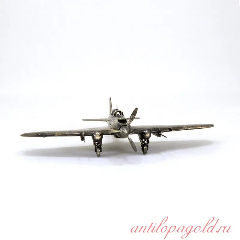 Модель советского штурмовика Ил-2 (1:72) | Дом и сад