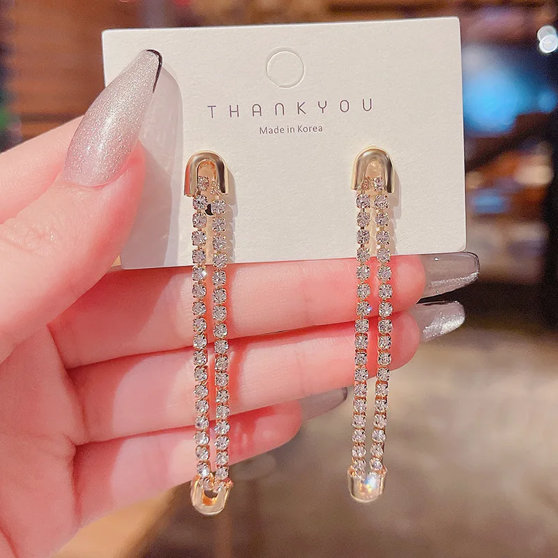 

S925 Silvers Diamonds Inlaid Design Sense Pin Long Tassel Earrings Female Temperament Woman Party Earring Wholesale