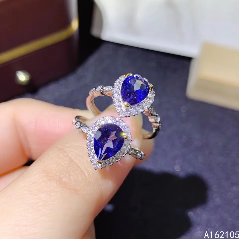 Женское кольцо из серебра 925 пробы с натуральным сапфиром