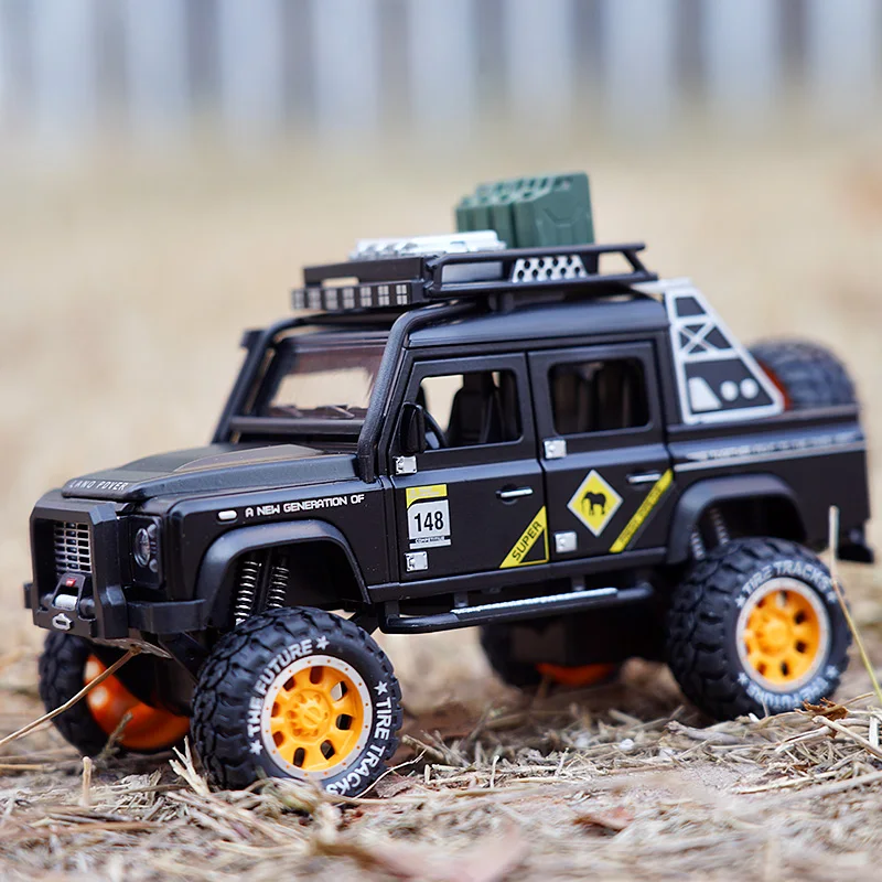 

1:28 Camel Cup Land Rover Defender Alloy Car Model Diecasts Metal Toy Off-Road Vehicles Car Model Collection Childrens Toy Gift