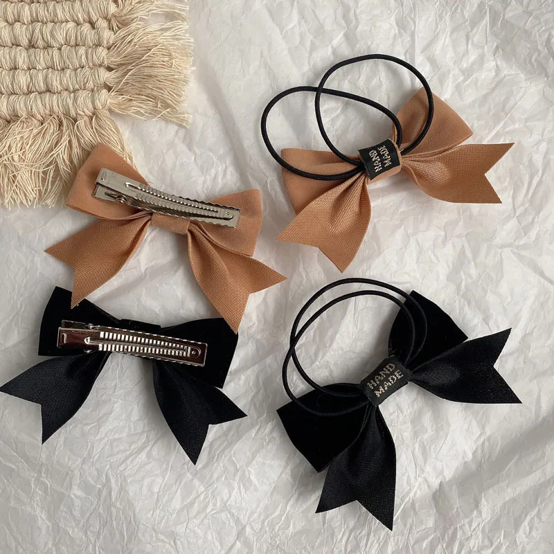 

Velvet Pearl Bow Elastic Headpiece Hair Clip Accessories for Women Designer Scrunchies Girls Headband Opaski Dla Dziewczynek