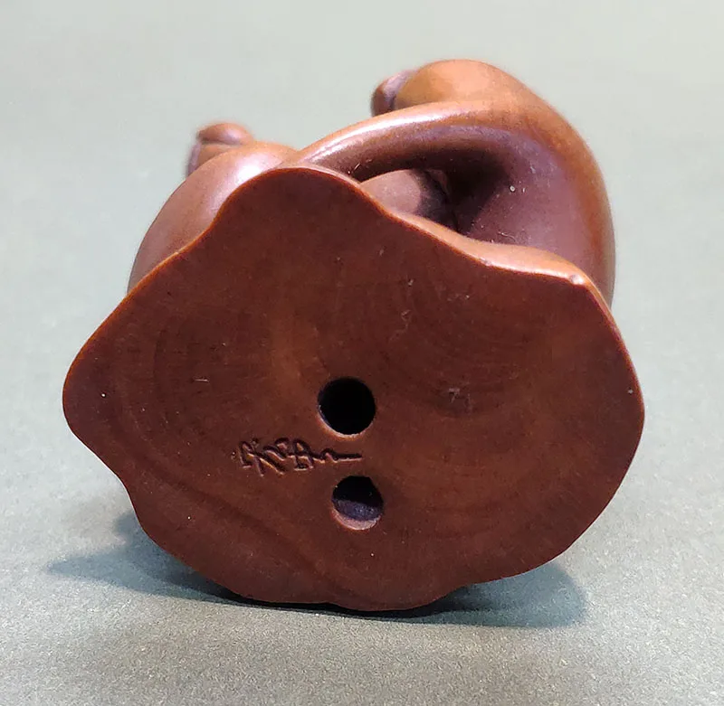 

Y7210 - Collectible 20 Years Old 2" Hand Carved Japanese Boxwood Netsuke - Lovely Mouse Rat