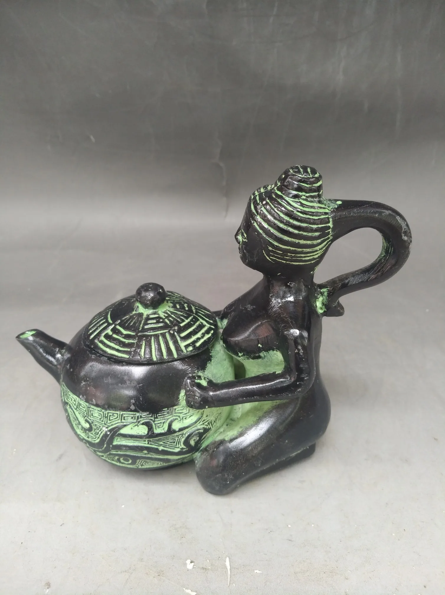 

Antique Make Old Bronze Beauty Shape Kettle Home Decoration