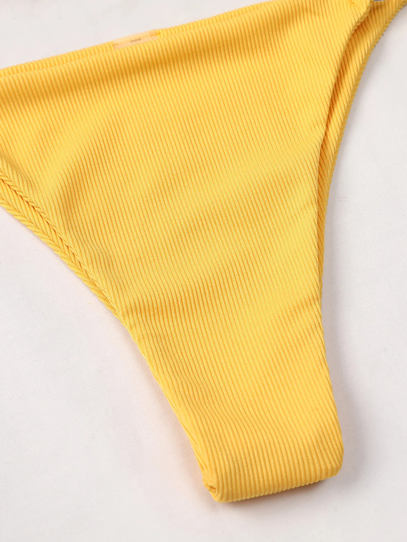 

Ruffles Sexy Bikinis Yellow Swimsuit Women 2021 Halter Swimwear Bandage Cross Bathing Suit Women Thong Bikini Summer Beachwear