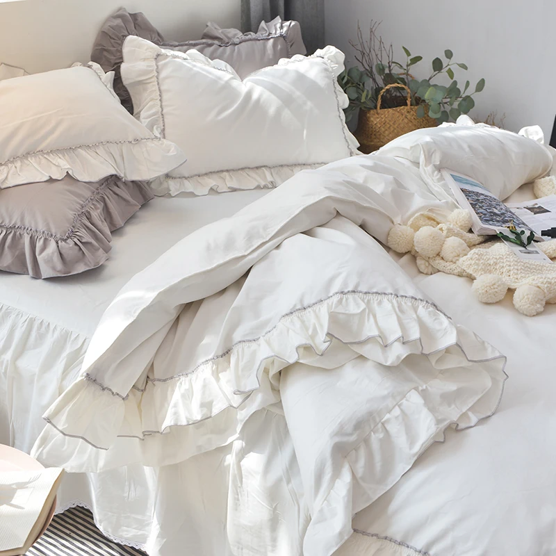 Роскошный комплект постельного белья белого цвета в Корейском стиле из 4