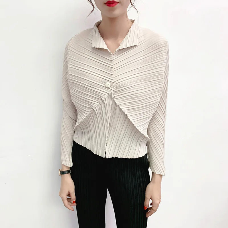 

Куртка Женская весенне-осенняя, эластичная, свободная, с отложным воротником, с длинными рукавами, на одной пуговице, размера плюс