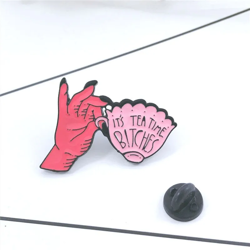 Значки с героями мультфильмов буквы это время чая броши для мужчин креативная