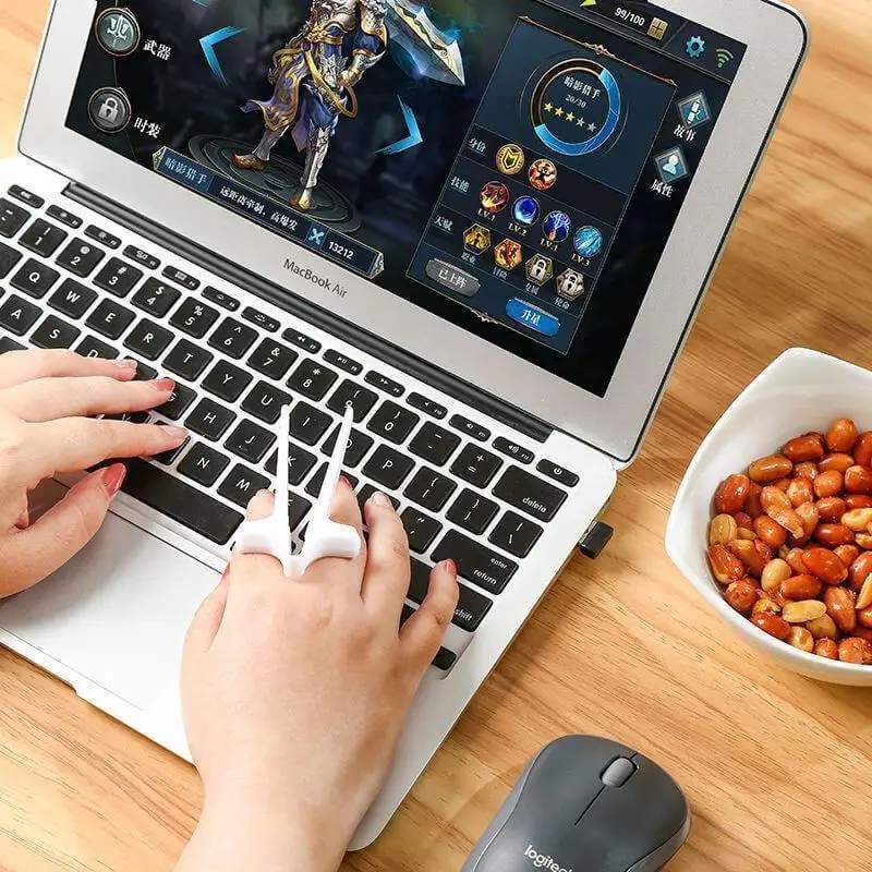 

Play game finger chopsticks lazy assistant chopstick holder snacks not dirty hand chopsticks new product finger ring lazy Tool