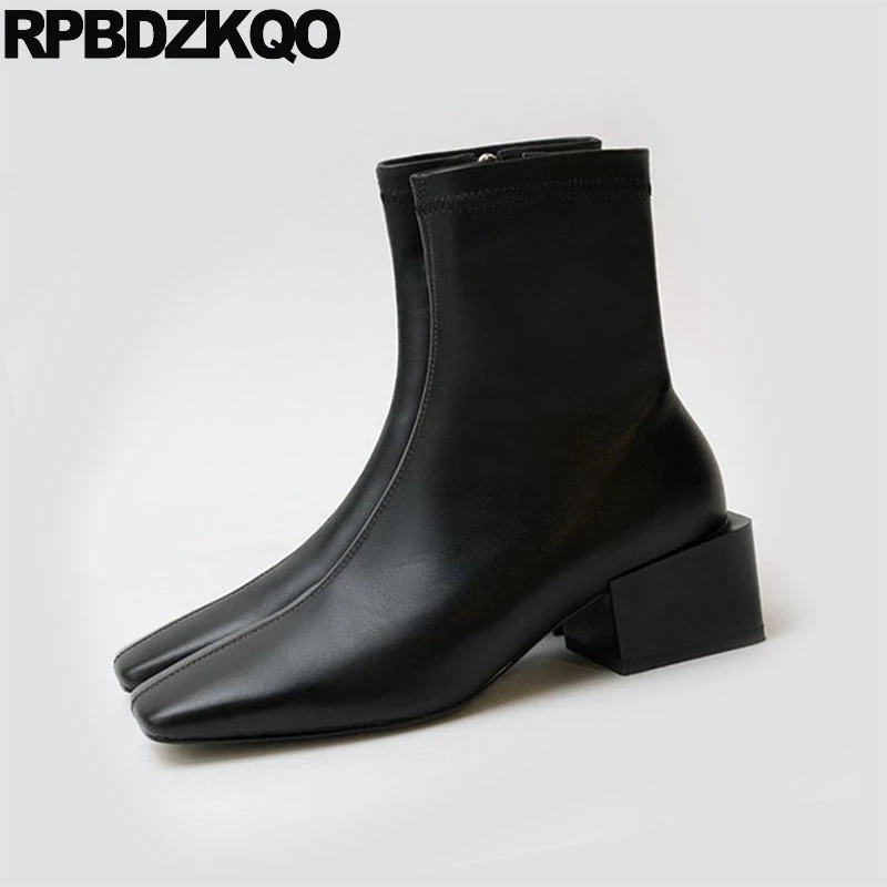 Женские короткие ботинки из натуральной кожи Черные ботильоны на толстом