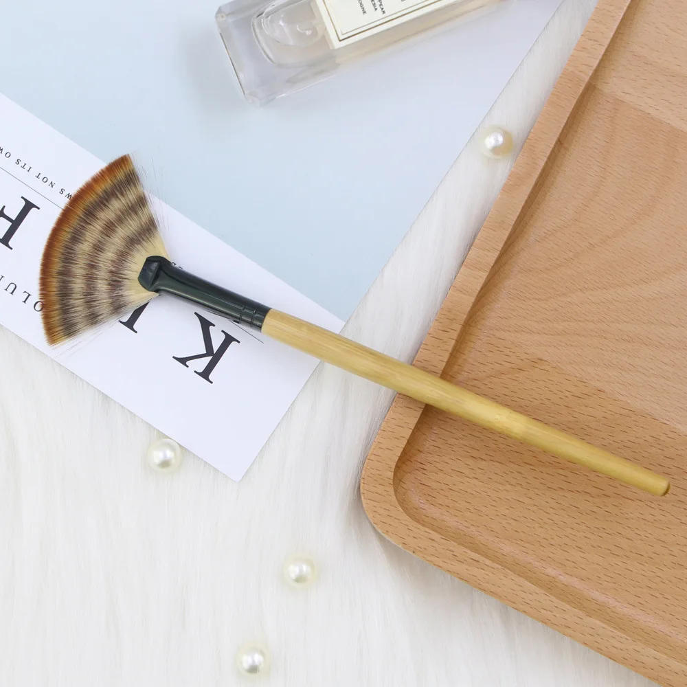 Новая одинарная кисть для смешивания/контура/щек румяна пудра мягкая кисточка