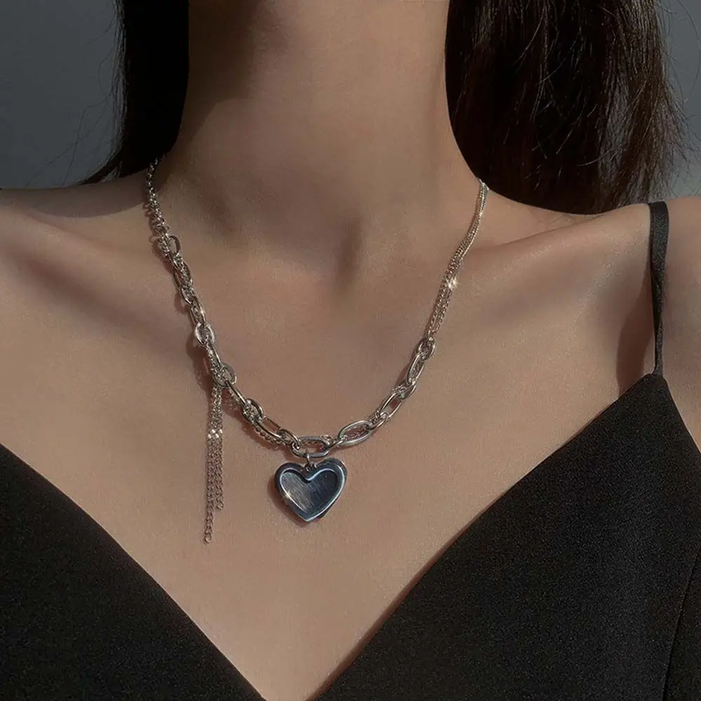 

Stainless Steel Chains Unisex Love Heart Asymmetry Heart Pendant Korean Style Women Necklaces Choker Clavicle Chains