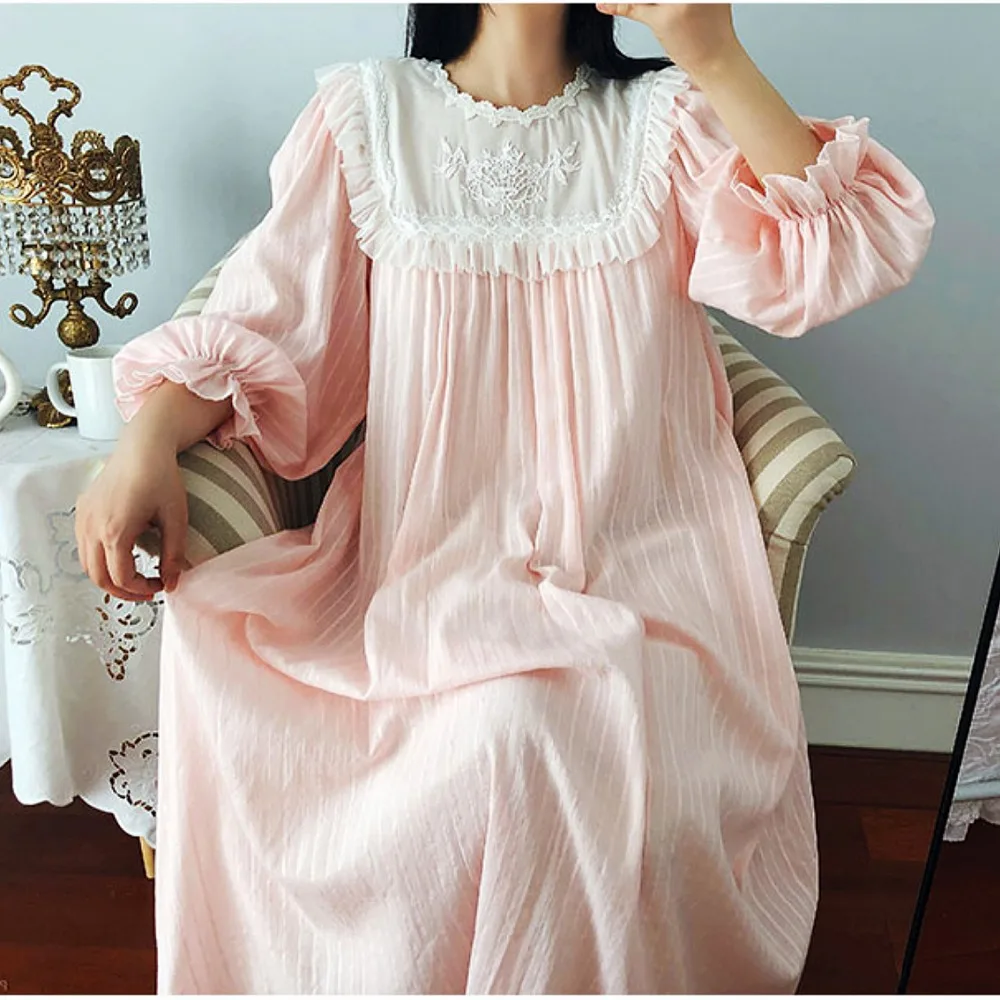 

Women's Lolita Dress Pink Princess Sleepshirts Vintage Palace Style Embroidered Nightgowns.Victorian Nightdress Lounge Sleepwear