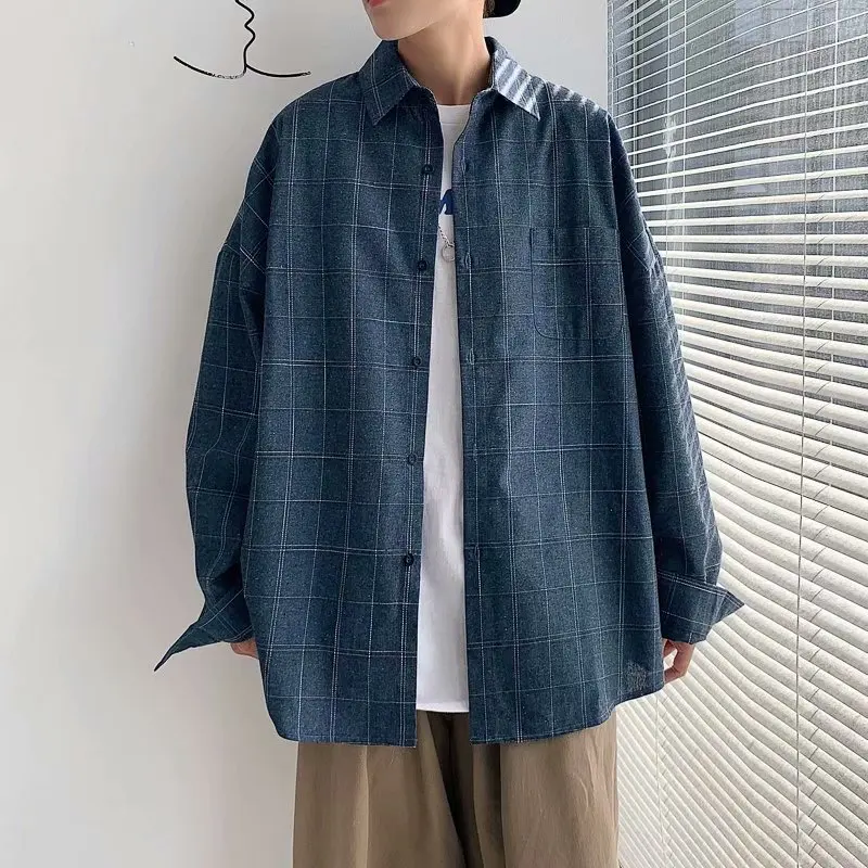 

The INS long-sleeved plaid shirt jacket is a new trend in 2021