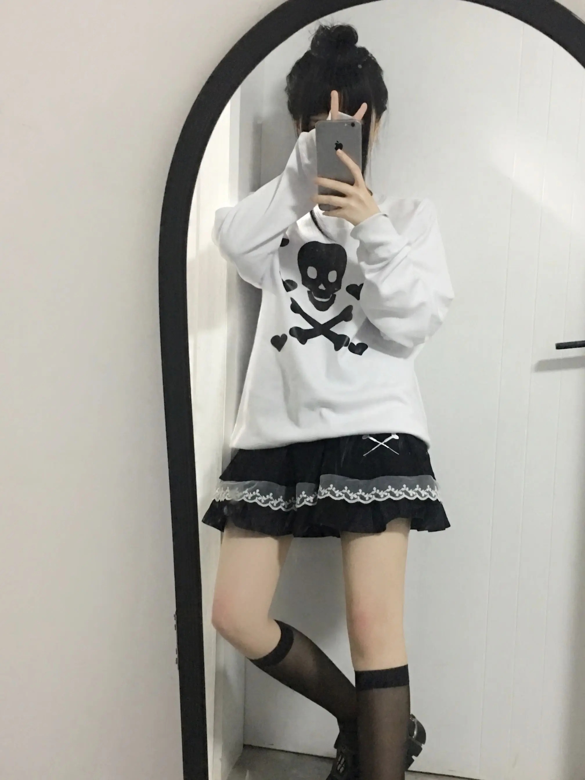 

Japanese Punk Goth Print White Hoodies Gothic Harajuku Long Sleeve Pullover Hoodies Streetwear Y2K Women O Neck Hoodies