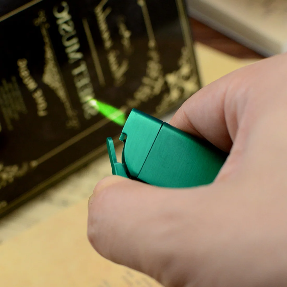 

Ultra Thin Inflatable Butane Gas Cigarettes Lighter Windproof Torch Jet Metal Smoking Tools Mini Novelty Lighter Gift