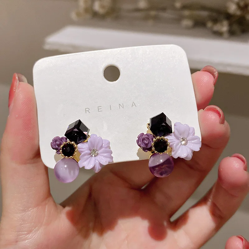 

Modern Popular Flower Earrings And Sweet Earrings