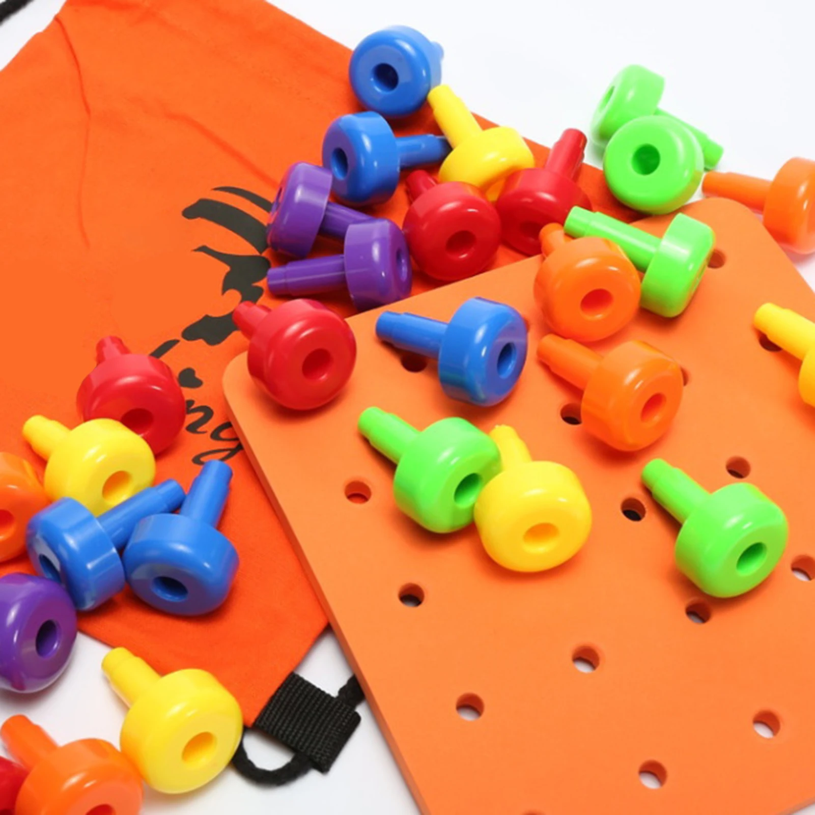 Рисунок 5 - Набор колышков Монтессори для лечения мелкой моторики