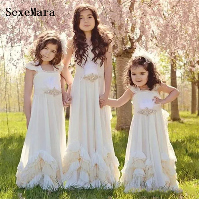 Шифоновое платье цвета слоновой кости в стиле бохо с цветочным рисунком для