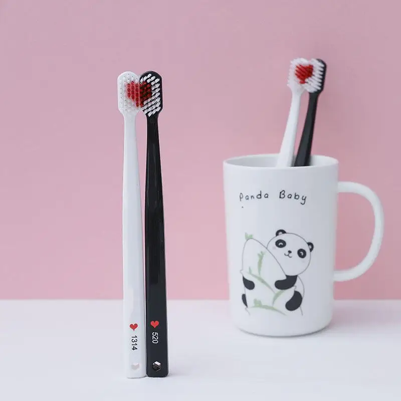 

Зубная щетка с мягкой щетиной, черная, белая