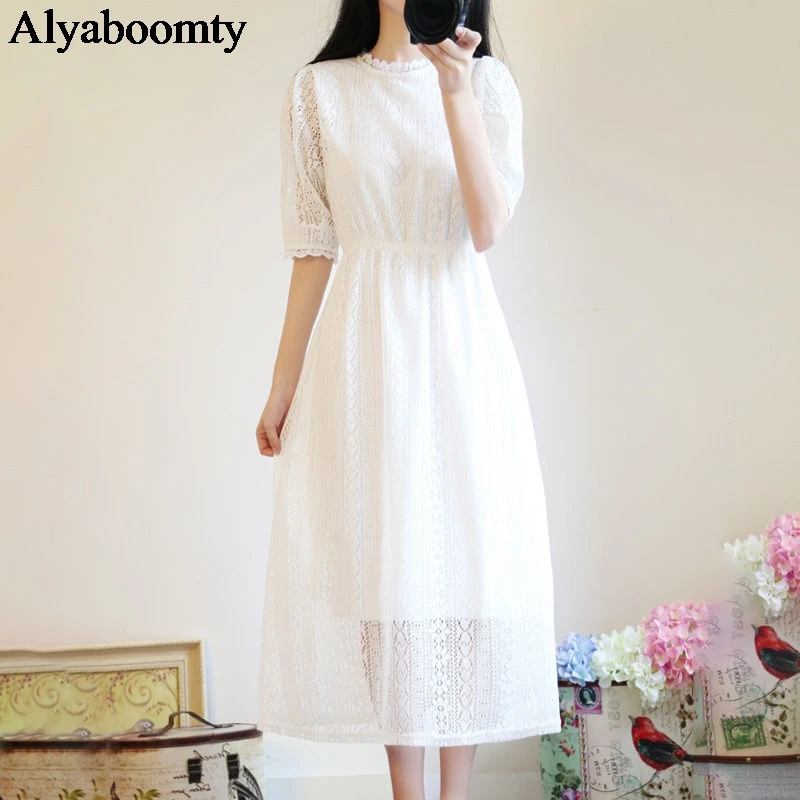 Женское кружевное платье на лето нежное женственное миди белого цвета с