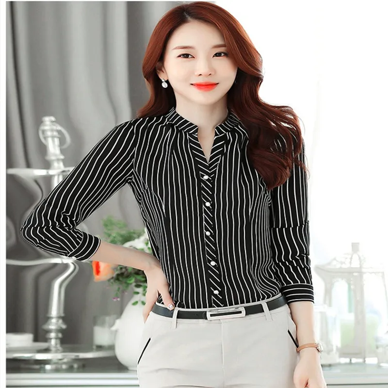 Женская блузка в полоску с длинным рукавом и V-образным вырезом |