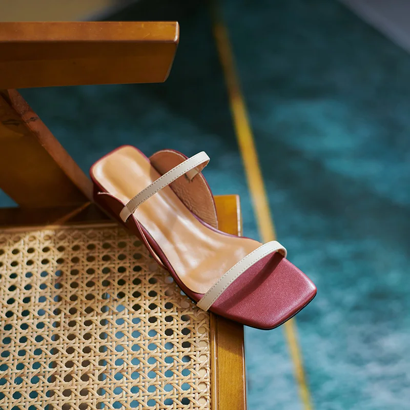 

Thick low Heels Slipper Female Genuine Leather 2021 Summer Shoes Woman Fashion Newest Casual Women Sandals size 34-43