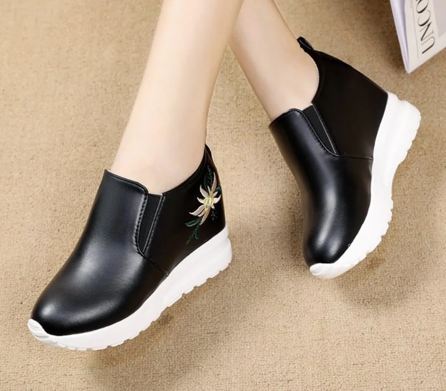 

Fashion Women's Platform Shoes Casual Female Loafers Wedges Shoe Sneakers Women Leather Slip On Flat Footwear