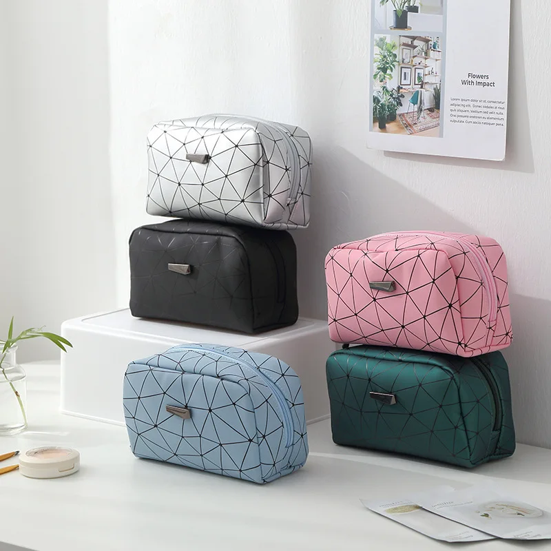 INS-Style Super Fire Makeup Bag Women's Portable Travel Carry-on Large-Volume Skincare Storgage South Korea Simple | Дом и сад