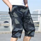 Длинные Длина грузовой Шорты Для мужчин 2021 летние джинсы до колен с карманами Повседневное камуфляж Шорты Бермуды мужские военные Горячие шорты с прорехами для маленьких
