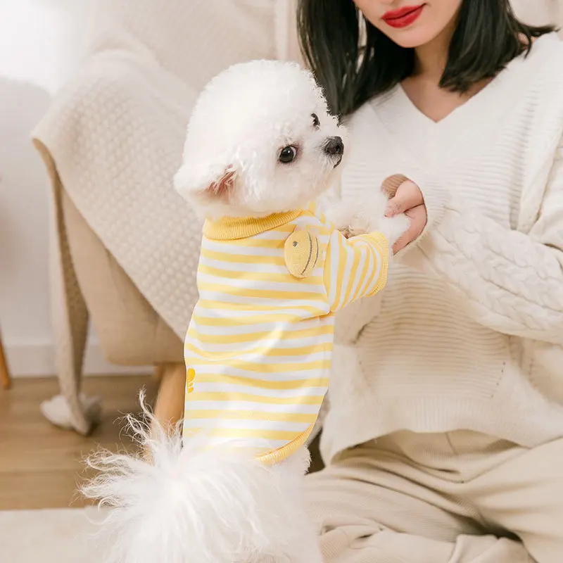Cute little bee three-dimensional shoulder guard cat clothes warm autumn and winter small dog two legged pet | Дом и сад