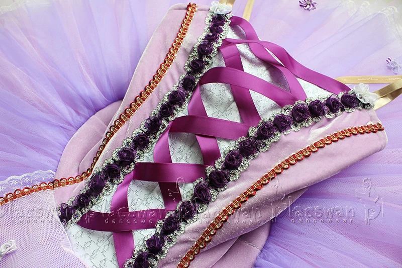 Сиреневая бархатная балерина брикет марципан зернистость флейты балетные