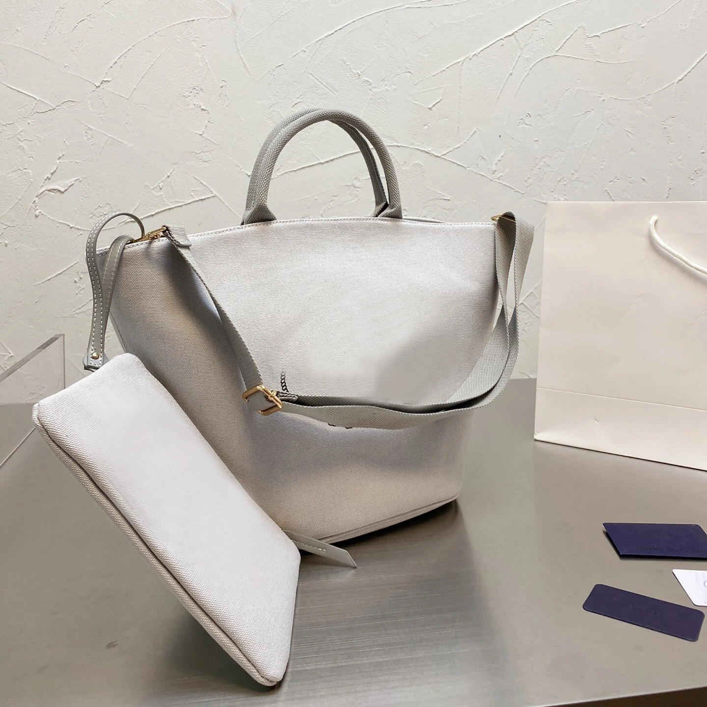 

With Logo Bags for Women Large-Capacity Handbag Simplicity Solid Color One Shoulder Messenger Bag Casual Shopping Bag