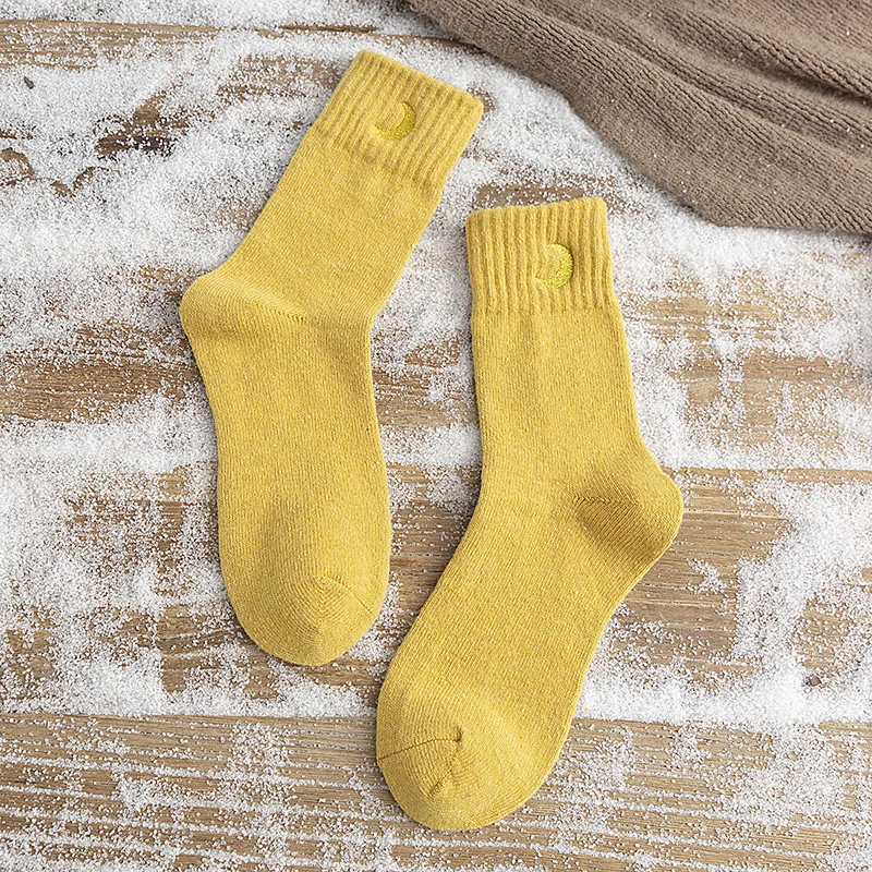 

2021 spring and summer moon cartoon embroidery simple ladies crew socks unisex warm casual cotton anime trendy Skarpetki