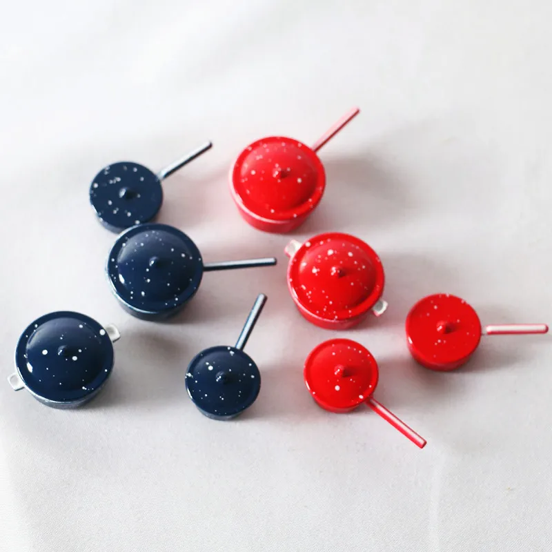 

Миниатюрные аксессуары для кукольного домика, миниатюрная суповая кастрюля из сплава, имитация еды, кухонная утварь, модели игрушек для кук...