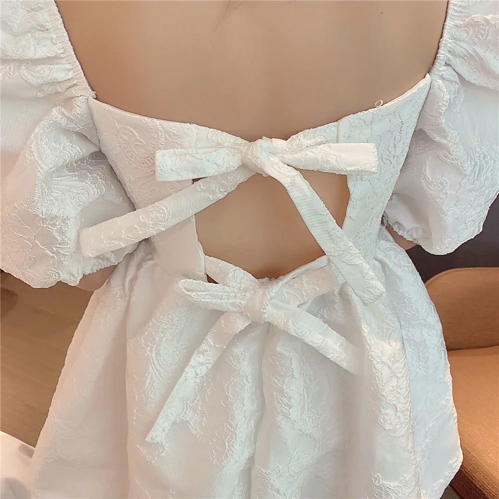 Женское мини-платье с пышными рукавами короткое винтажное повседневное