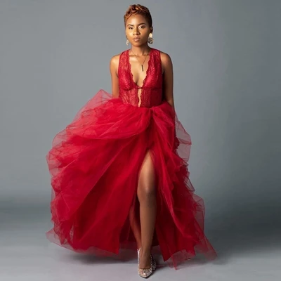 Очень пышная фатиновая юбка с высоким разрезом бальное платье длиной до пола