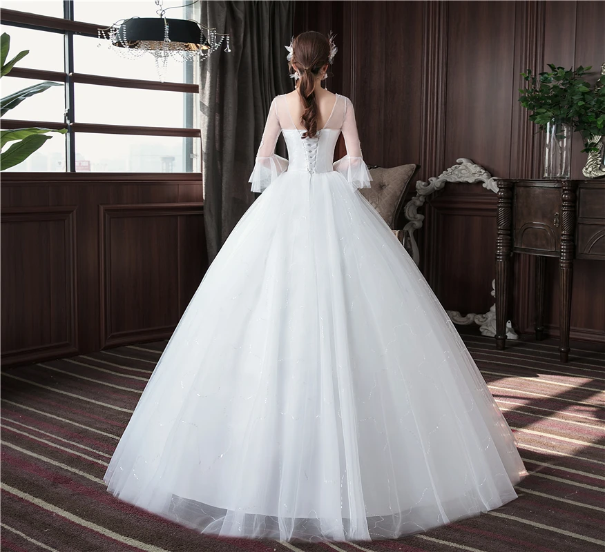 Свадебное платье с рукавом три четверти и О-образным вырезом элегантное