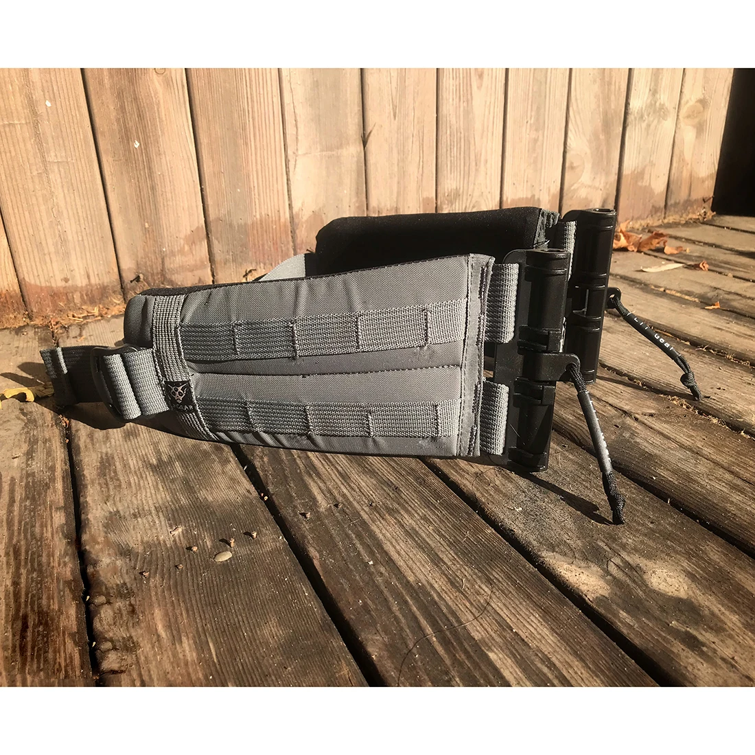 

Lii Gear FS Quick Release Reloaded Waist Seal Tactics Accessories - Coyote Grey (Universal Limited Edition)