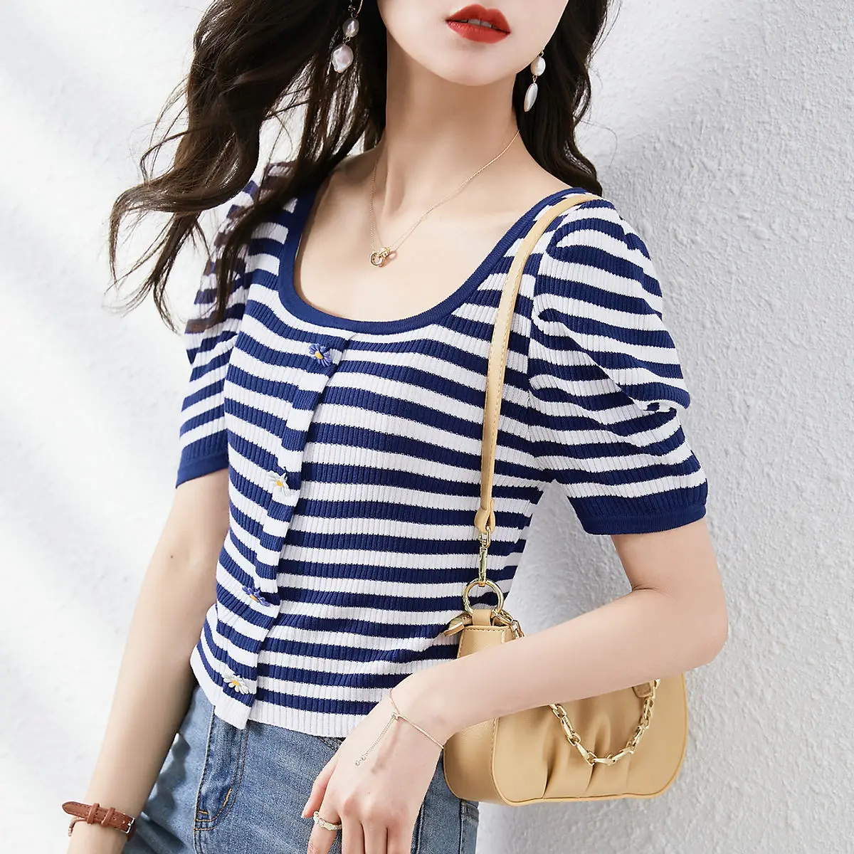

2021 summer new retro foreign style short slim commuter stripe ice silk women's T-shirt