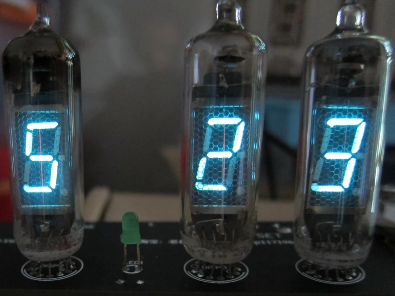 

4 BITS YS13-13 fluorescent tube clock glow tube clock voice intelligent electronic clock clock alarm clock