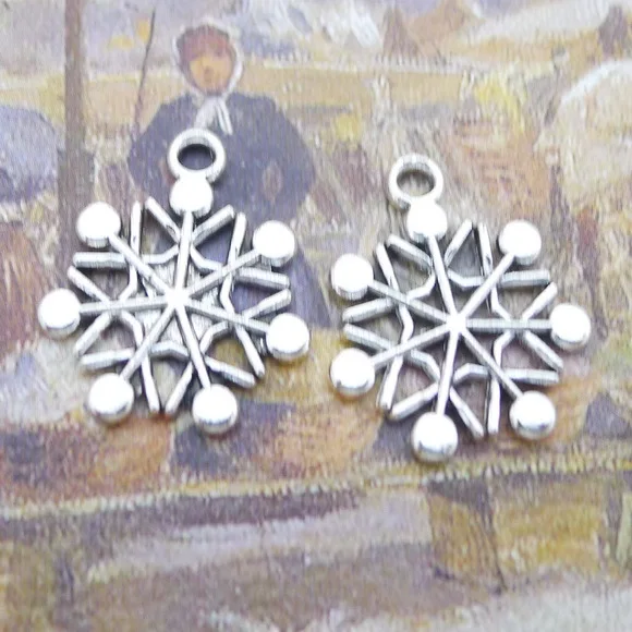 

20 PCS/Lot 20mm*16mm Pendant Antique Silver Color Snowflake Charms For DIY Jewelry Making DIY