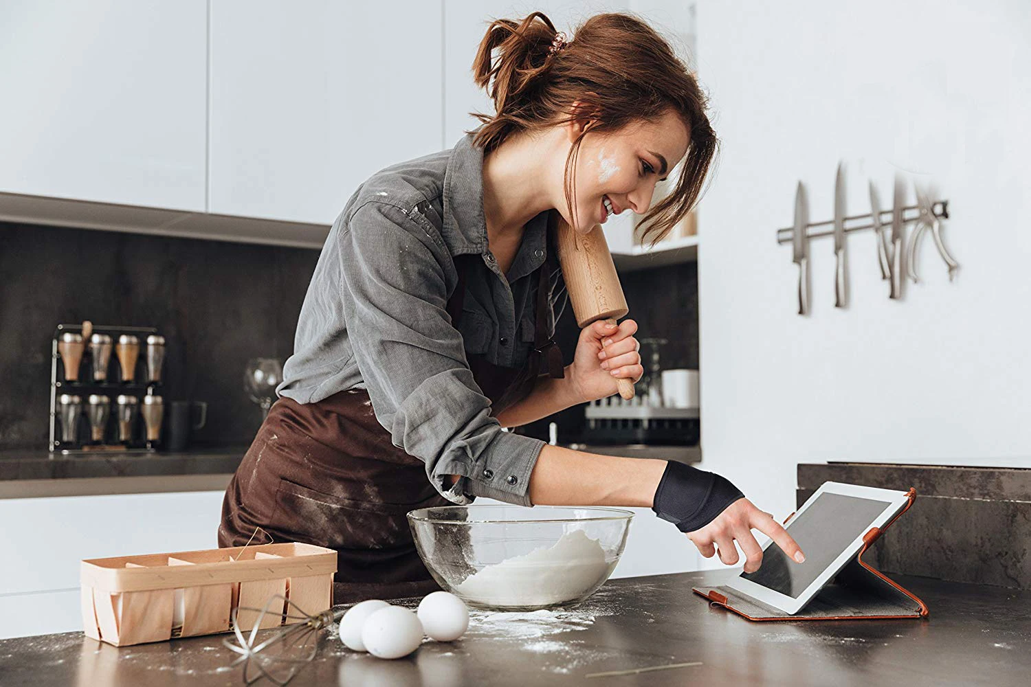 

MTATMT Wrist Support Brace for Carpal Tunnel, Arthritis and Tendinitis, Fit for Both Left Hand and Right Hand Adjustable