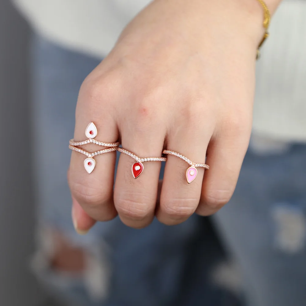 Милые эмалевые кольца на удачу с изображением сглаза цвета розового золота