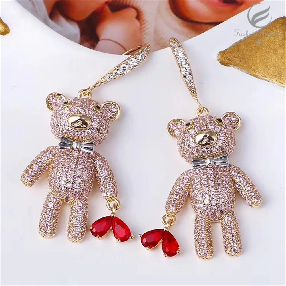 

2021 New Cute Bear Earrings For Women S925 Silver Needle Heart-Shaped Crystal Zircon Pendant Versatile Party Accessories