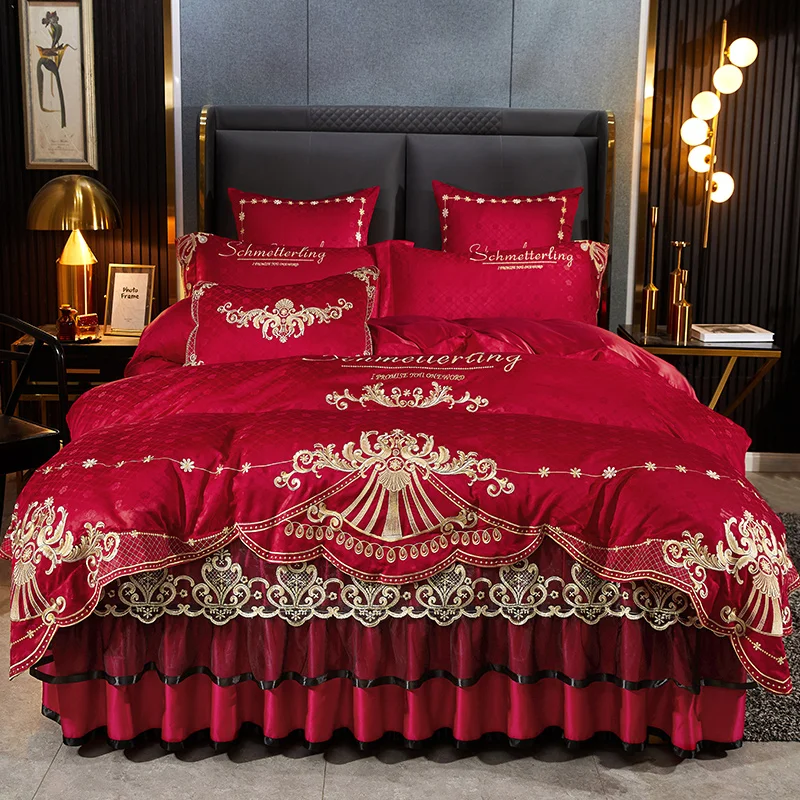 

Red Satin Cotton Jacquard Bedding Set Luxury Wedding Golden Embroidery Lace Duvet Cover Bedspread Bed Skirt Pillowcases